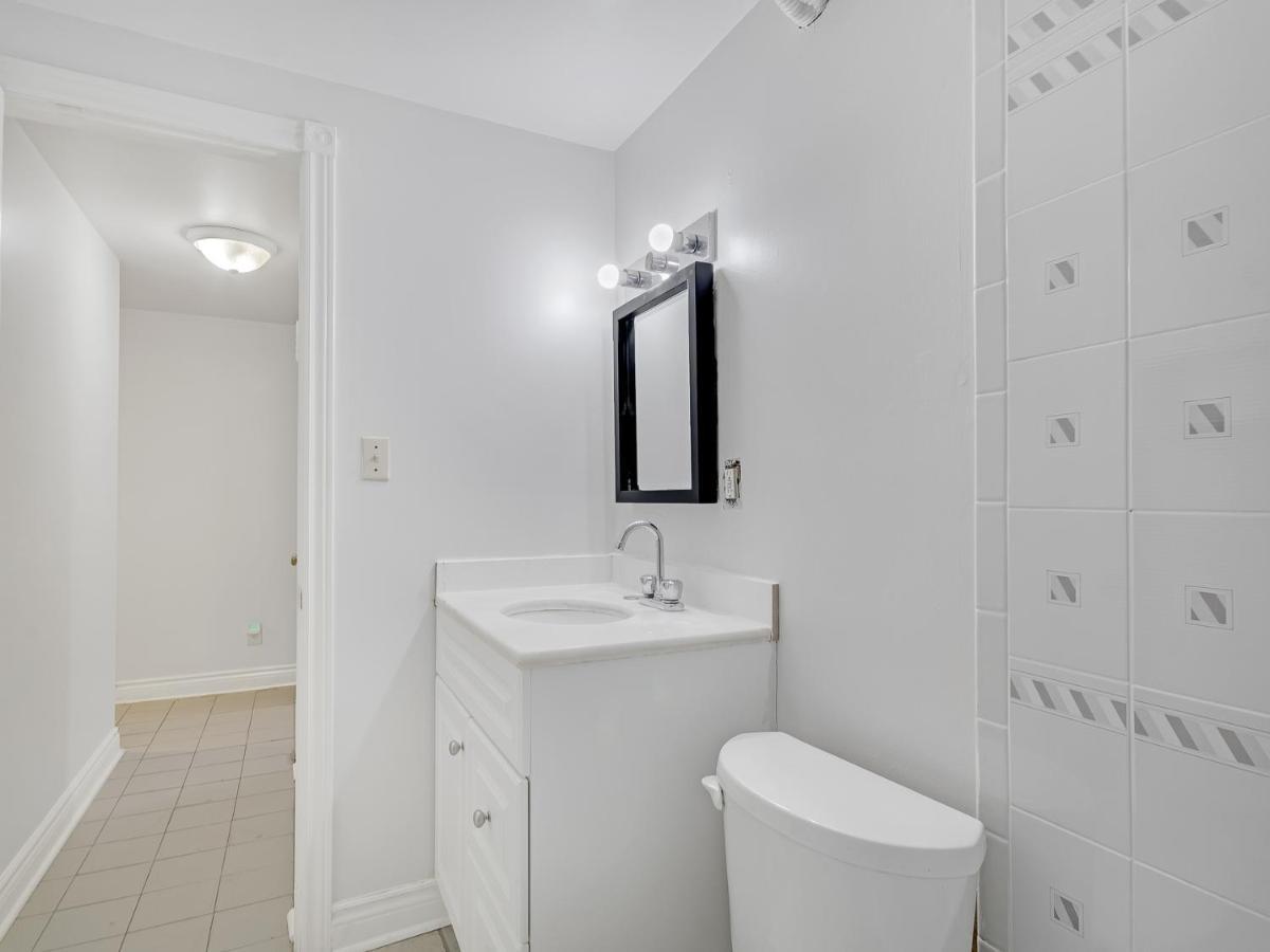 Ferienwohnung Very Cozy & Comfortable In Downtown Toronto Great Value! Exterior foto